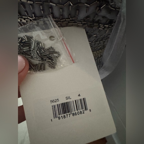 NWT $698 MAC DUGGAL Silver Beaded Cap Sleeve V Neck Column Gown DRESS 5625 - Picture 5 of 5